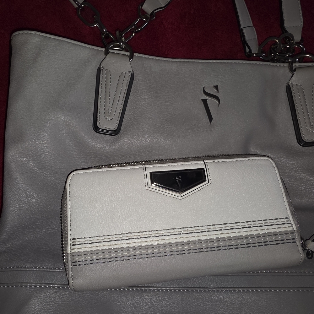 Stylish Gray and White Women's Bag Set I I